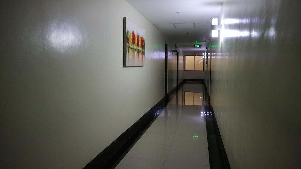 Doniti Suites And Events Place Mandaluyong Exterior foto