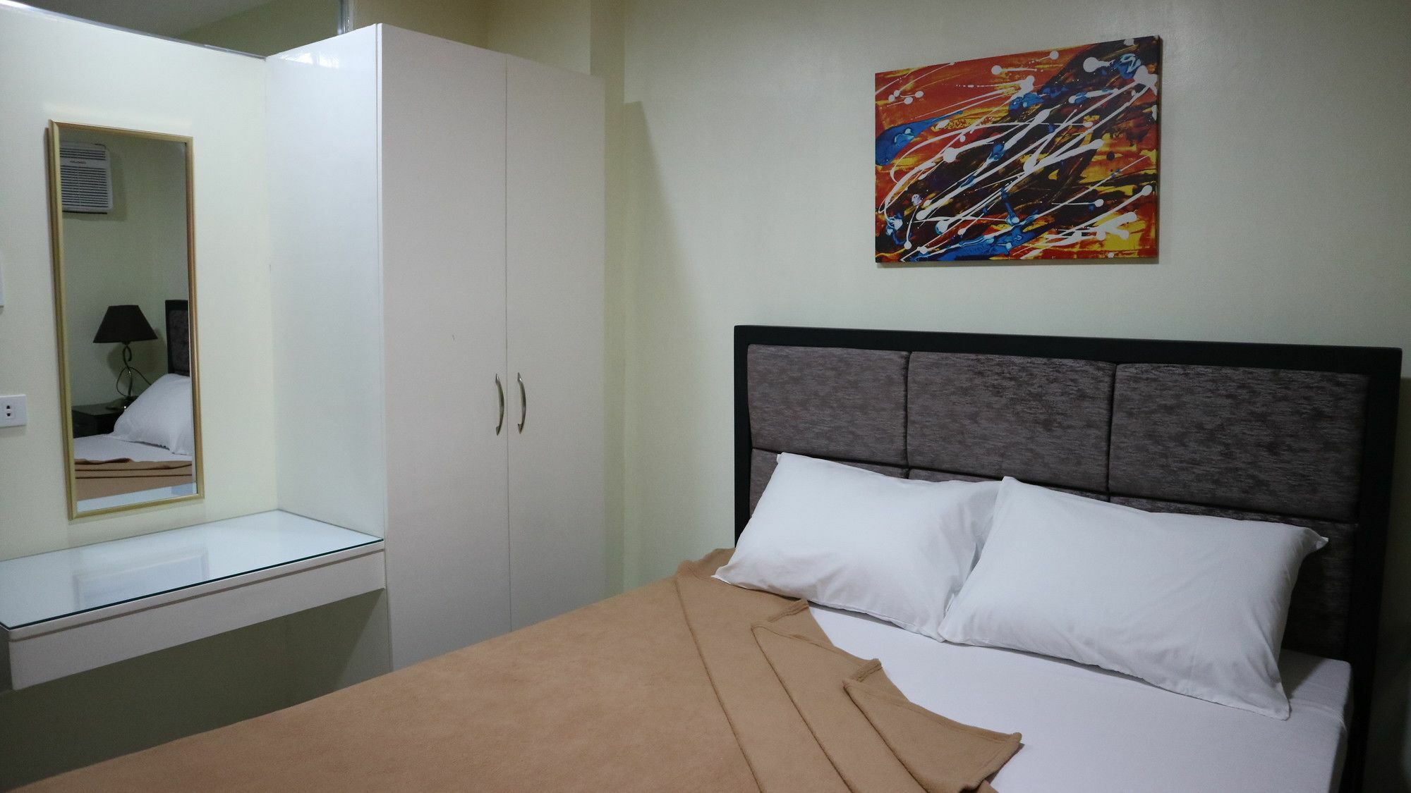 Doniti Suites And Events Place Mandaluyong Exterior foto